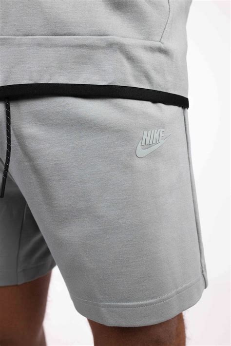 aktiesport heren schoenen sale nike|Nike heren broek.